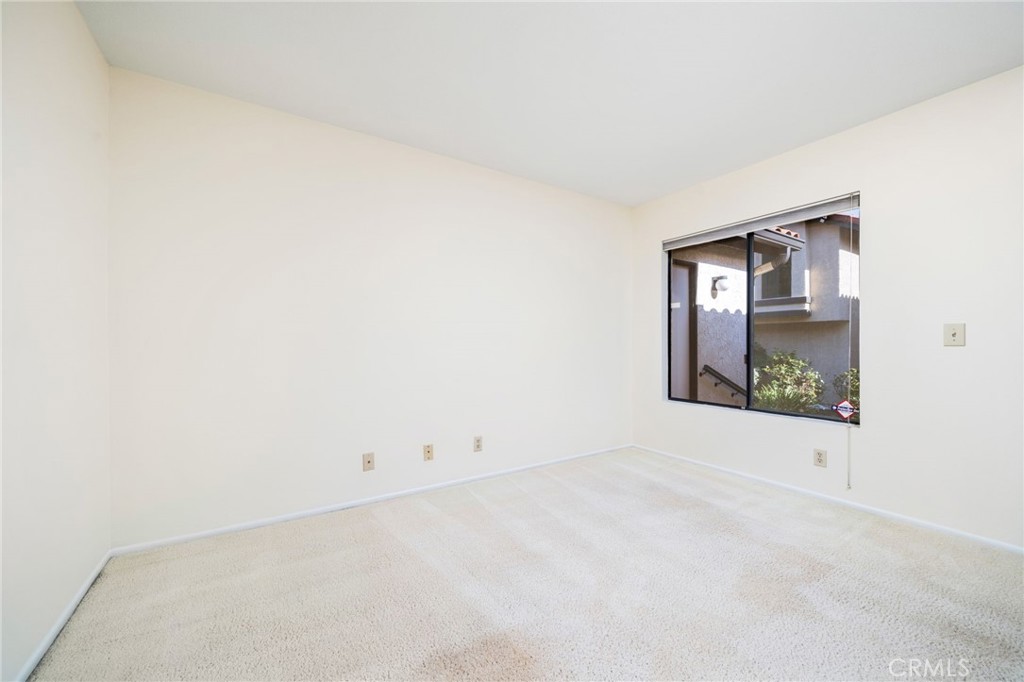 1433 Rust Court