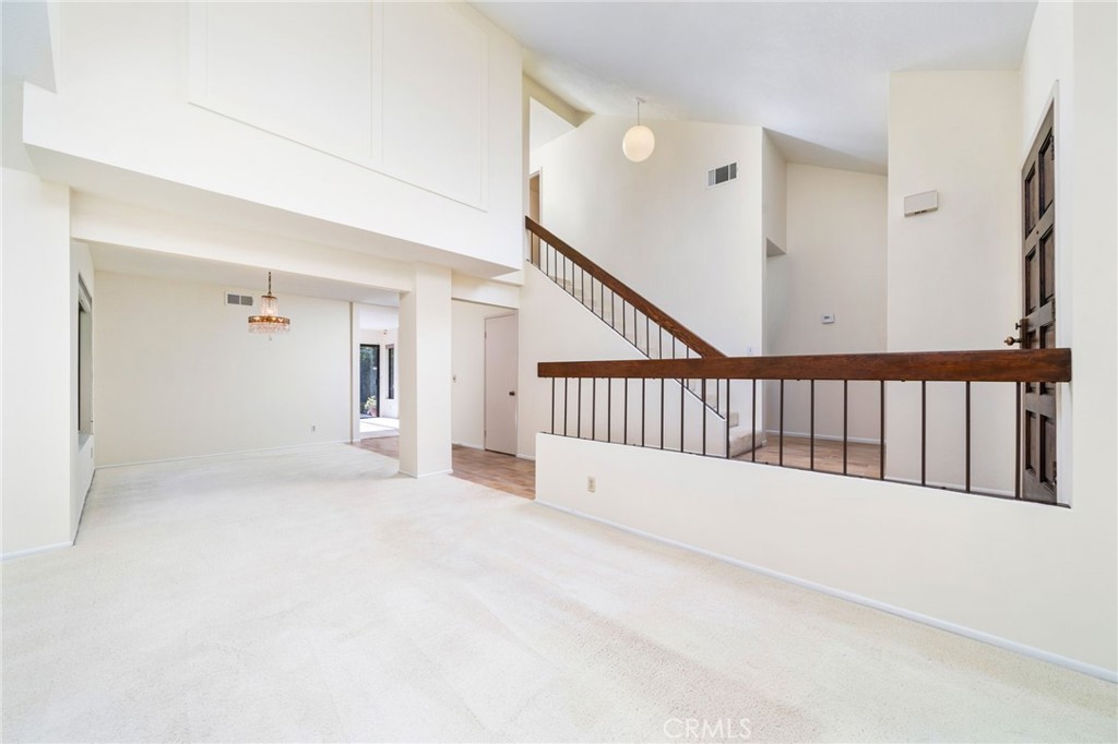 1433 Rust Court