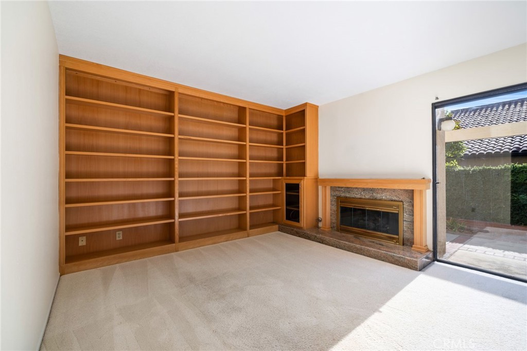 1433 Rust Court