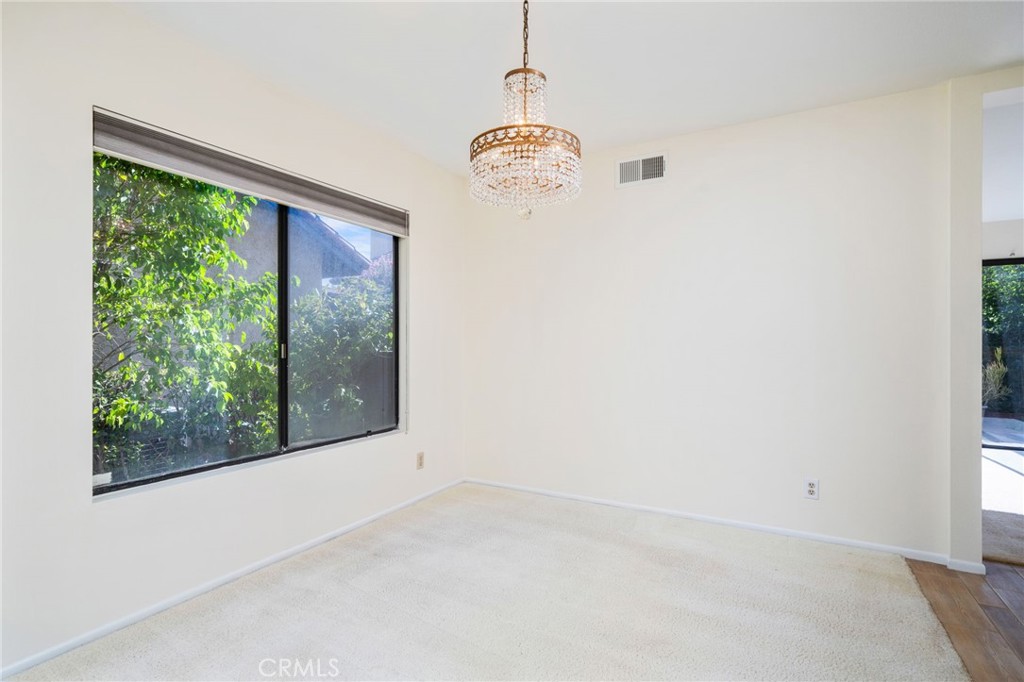1433 Rust Court