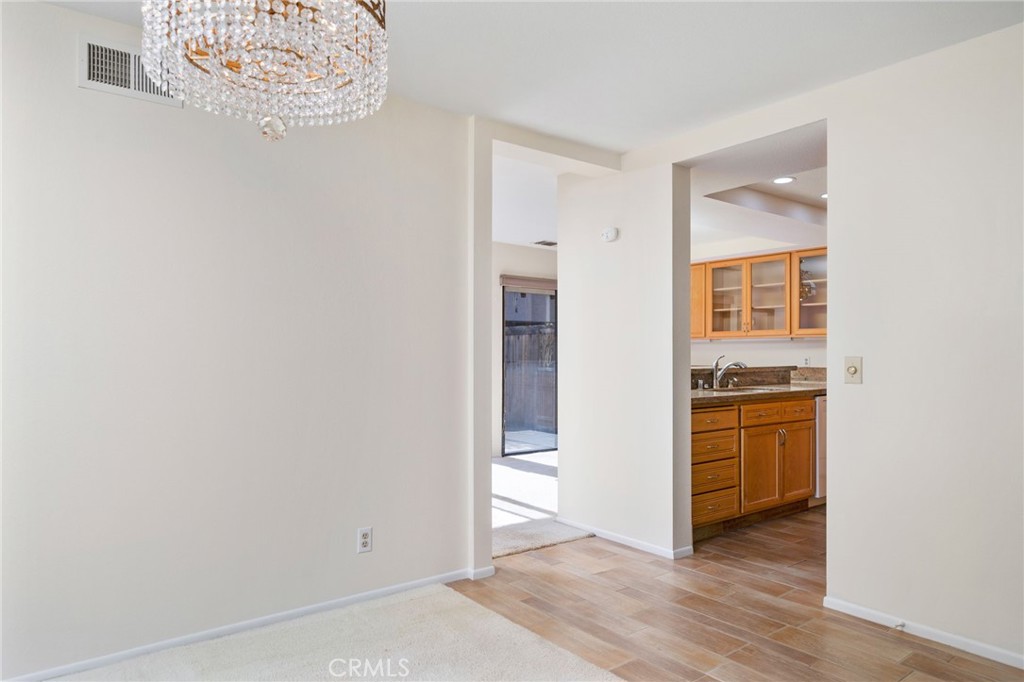 1433 Rust Court