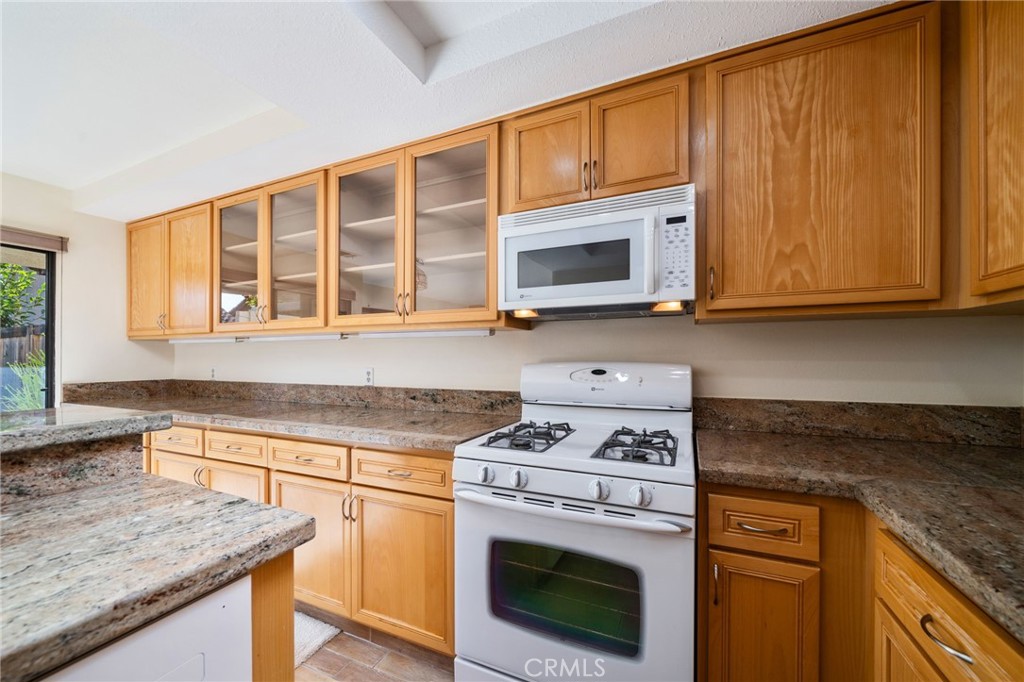 1433 Rust Court