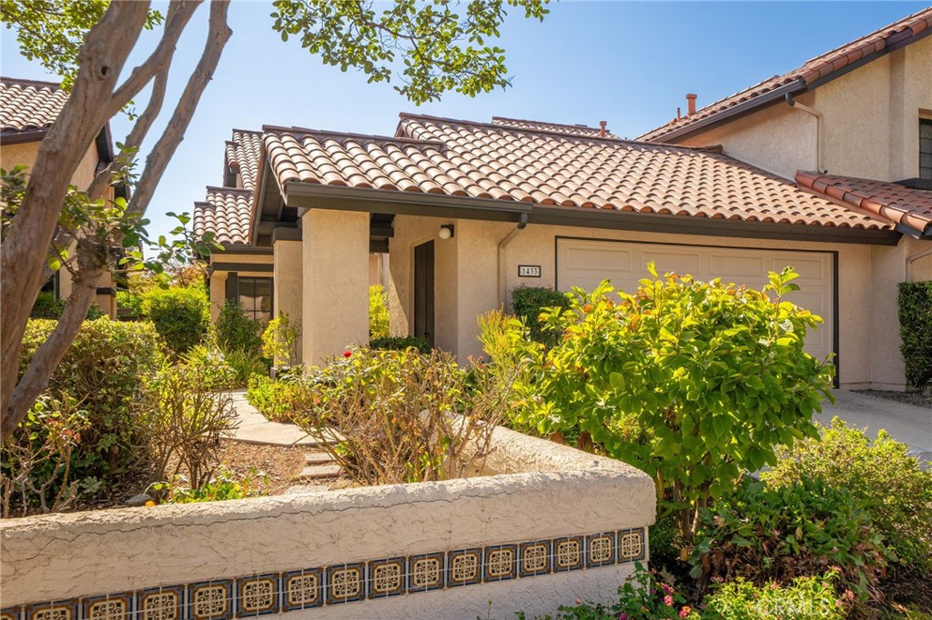 1433 Rust Court
