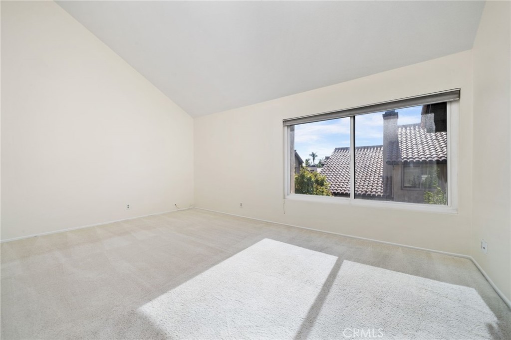 1433 Rust Court