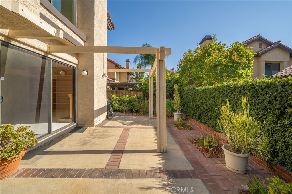 1433 Rust Court