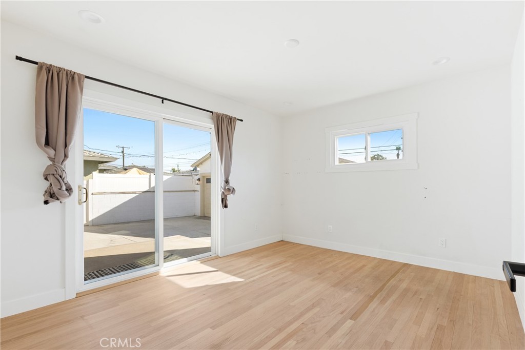 939 West Bonnie Brae Court