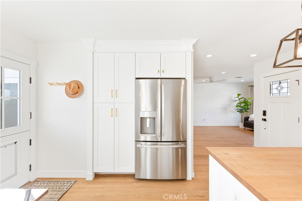 939 West Bonnie Brae Court