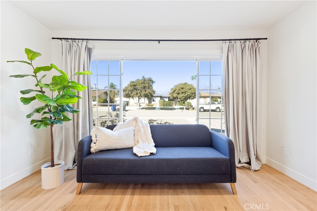 939 West Bonnie Brae Court