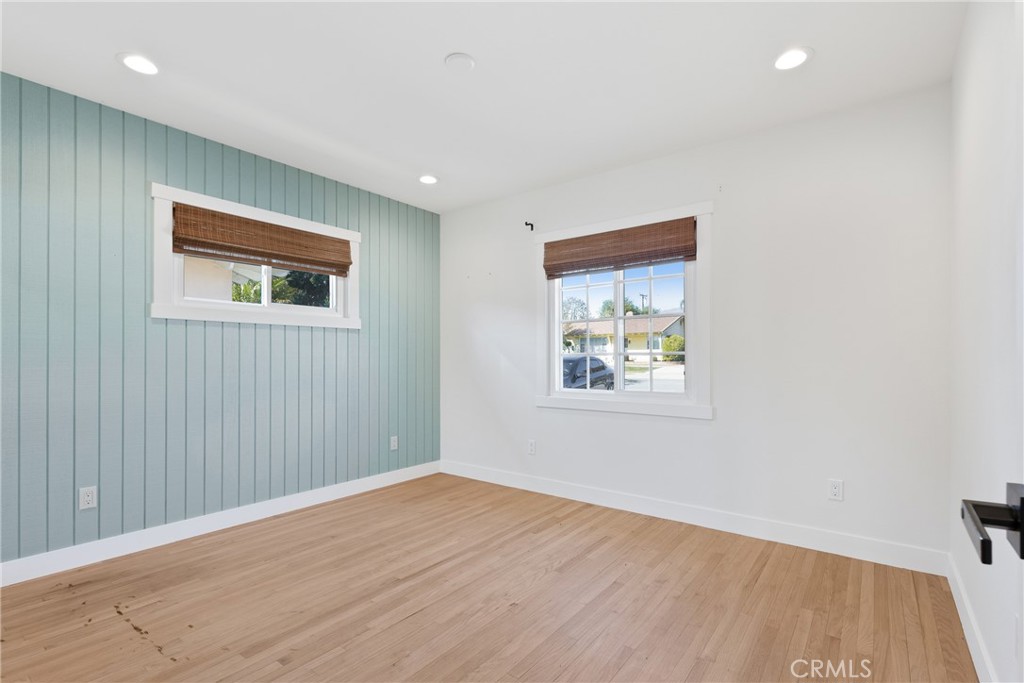 939 West Bonnie Brae Court