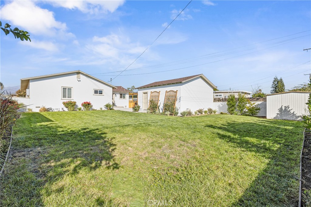 939 West Bonnie Brae Court