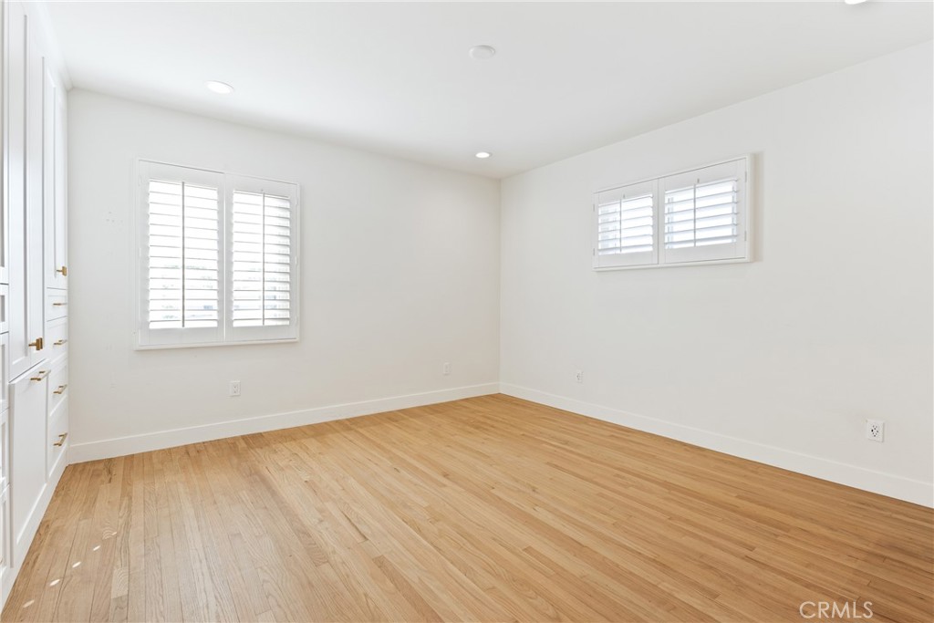 939 West Bonnie Brae Court