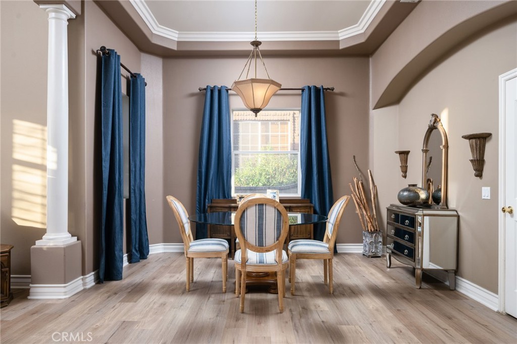 1470 N Pinebrook Avenue