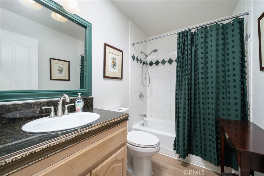 1470 N Pinebrook Avenue