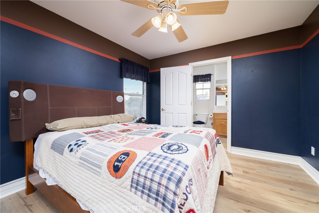 1470 N Pinebrook Avenue