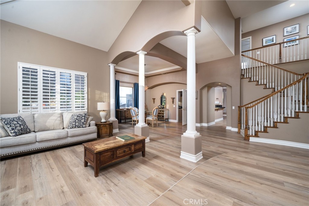 1470 N Pinebrook Avenue