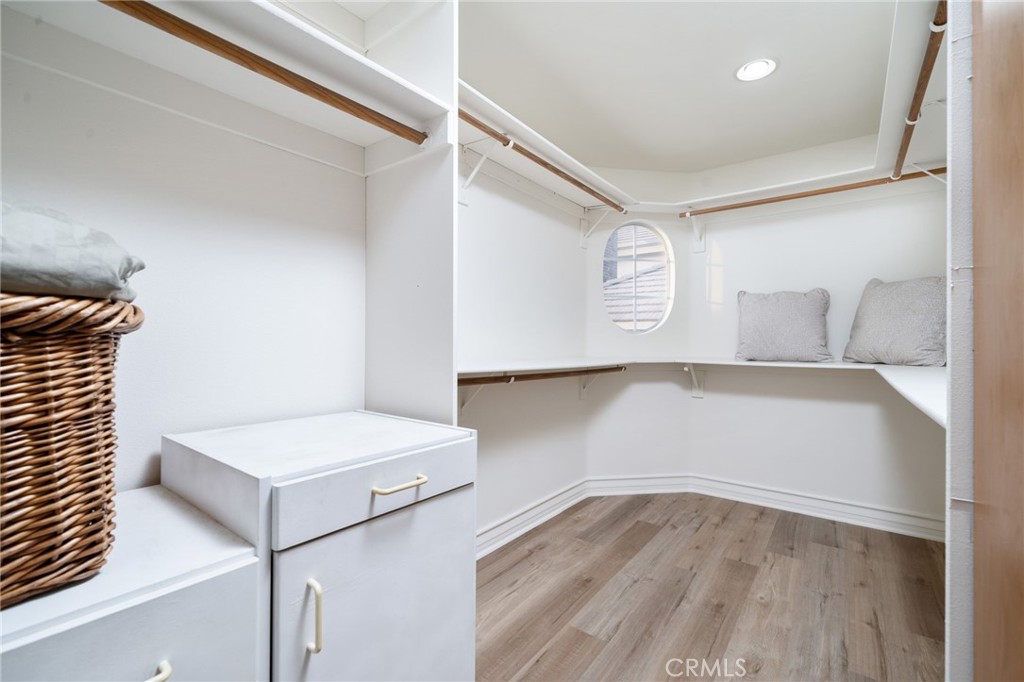 1470 N Pinebrook Avenue