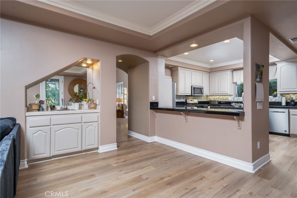 1470 N Pinebrook Avenue