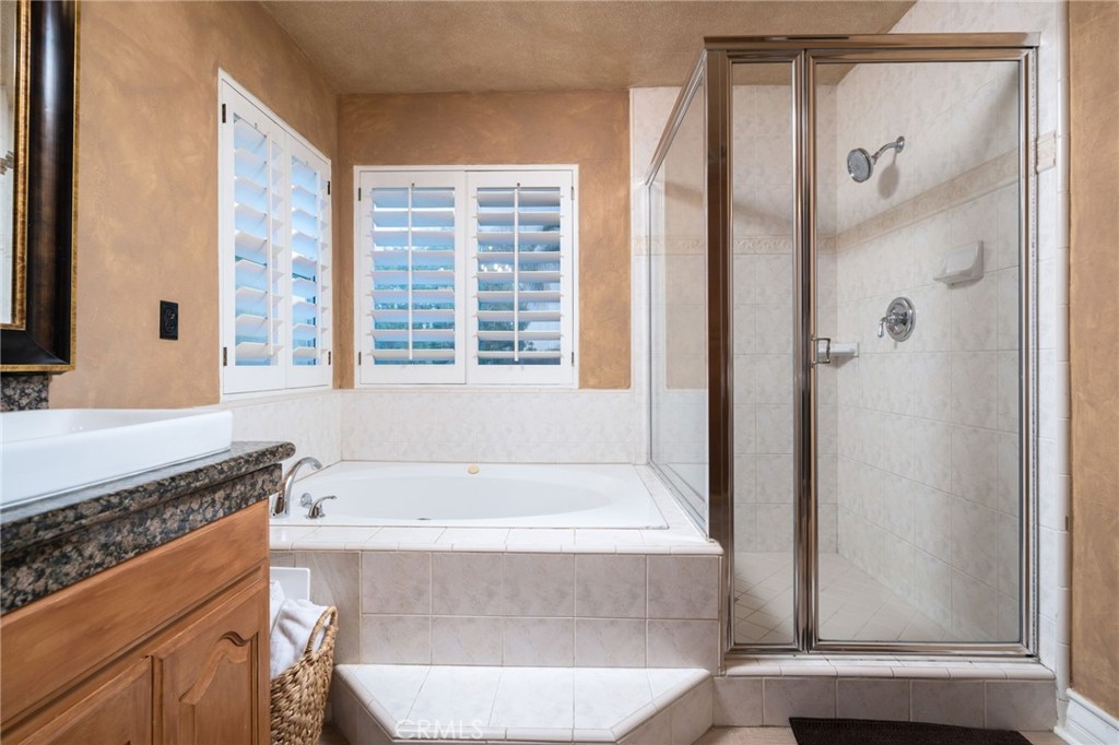 1470 N Pinebrook Avenue