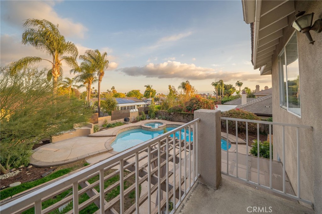 1470 N Pinebrook Avenue