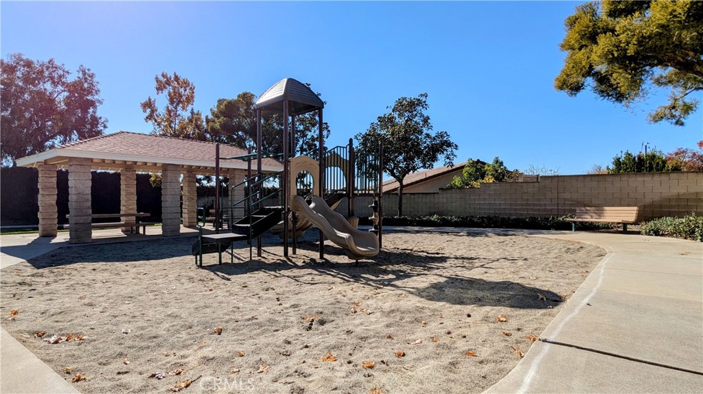 401 Middlebury Court