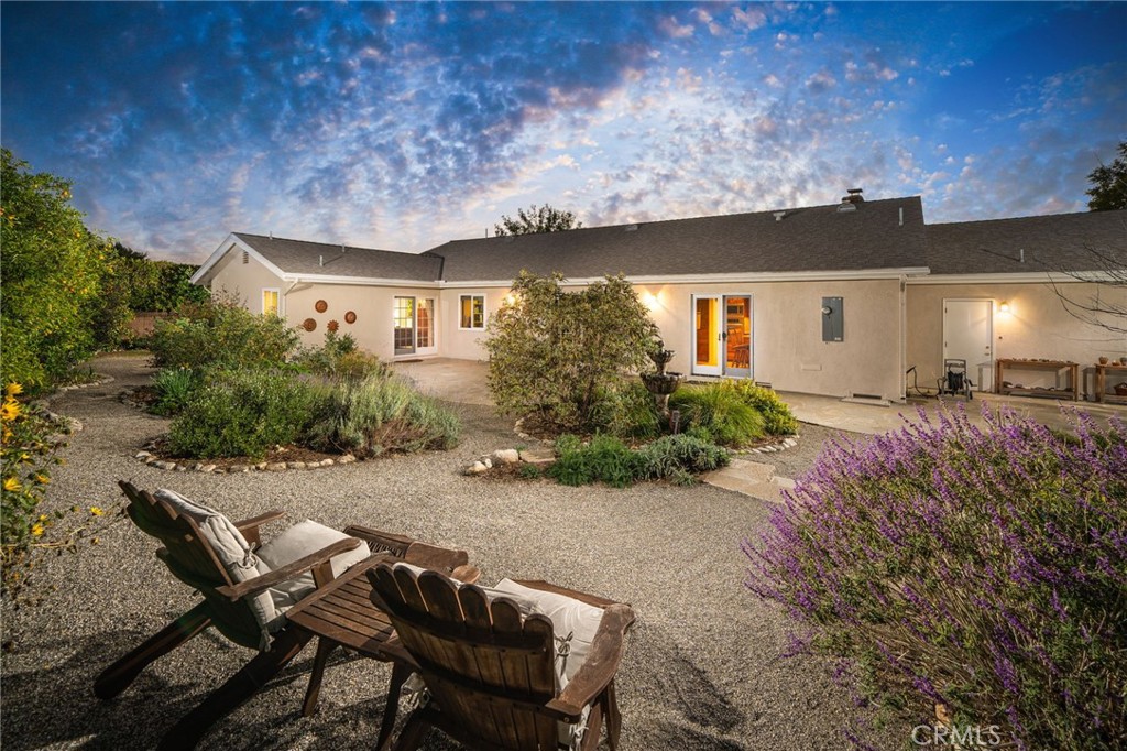 143 W Monterrey Drive