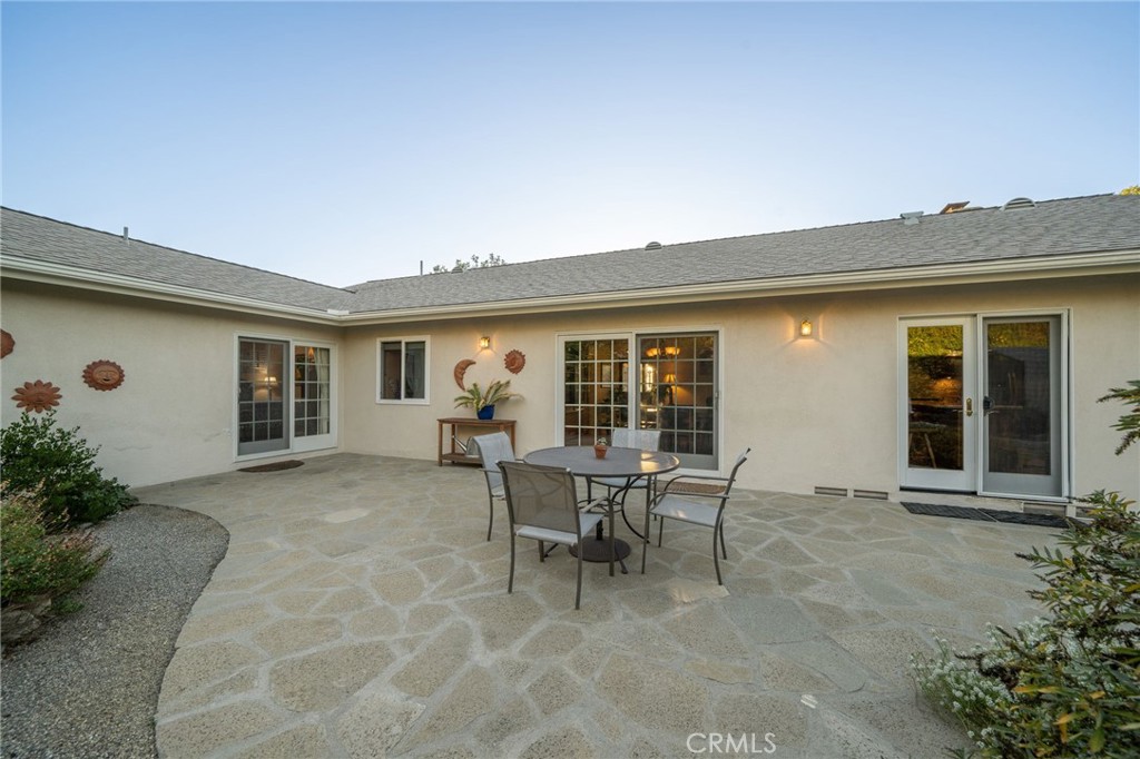 143 W Monterrey Drive