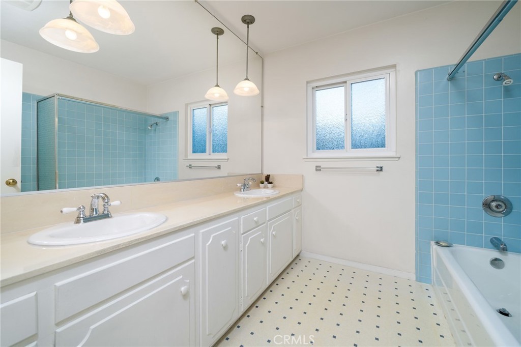 143 W Monterrey Drive