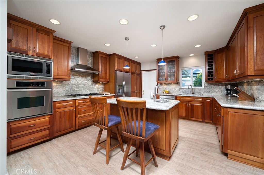 143 W Monterrey Drive