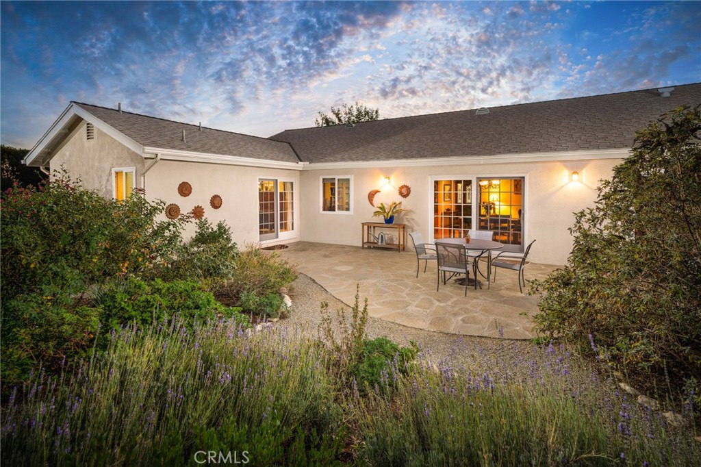 143 W Monterrey Drive