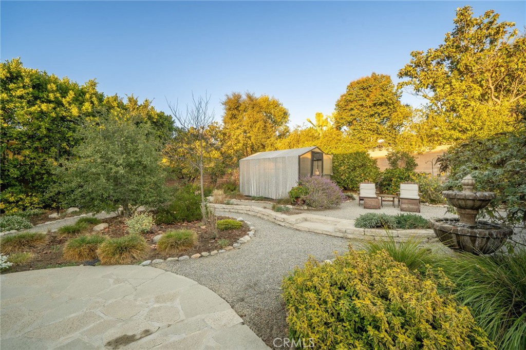 143 W Monterrey Drive