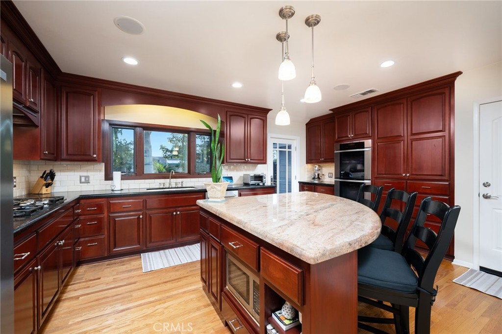 784 W 12th Street