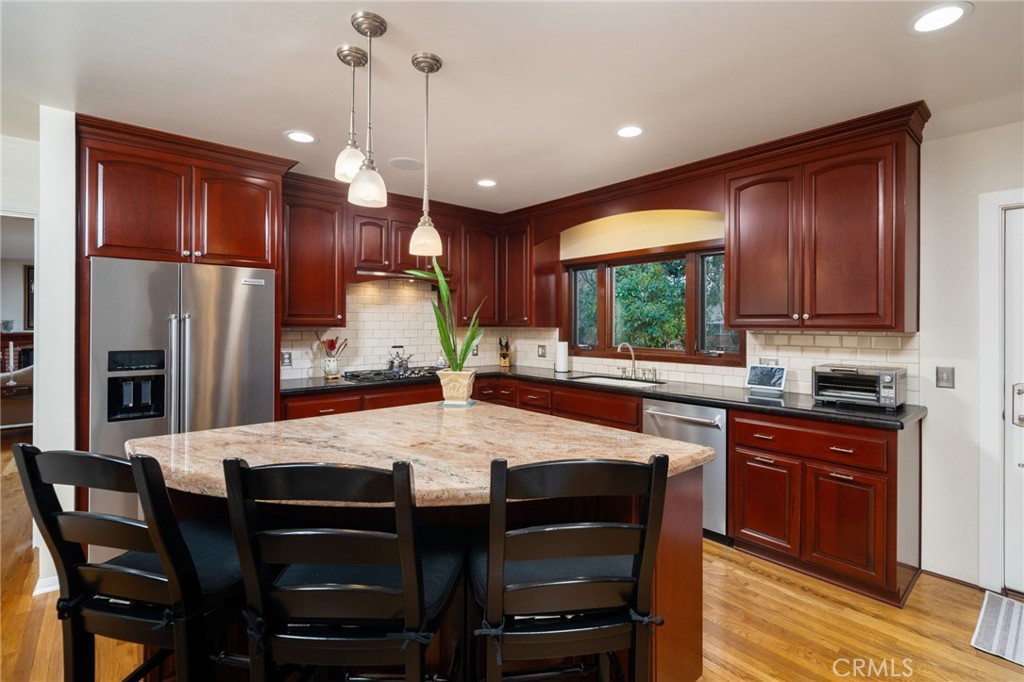 784 W 12th Street