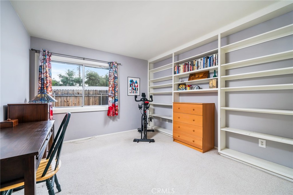 2116 N Villa Maria Road