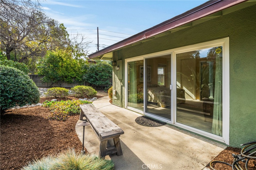 2116 N Villa Maria Road