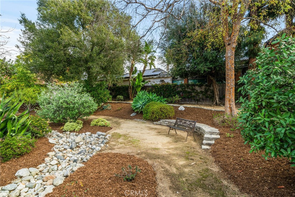 2116 N Villa Maria Road