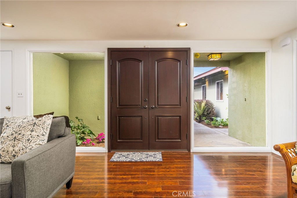 2116 N Villa Maria Road