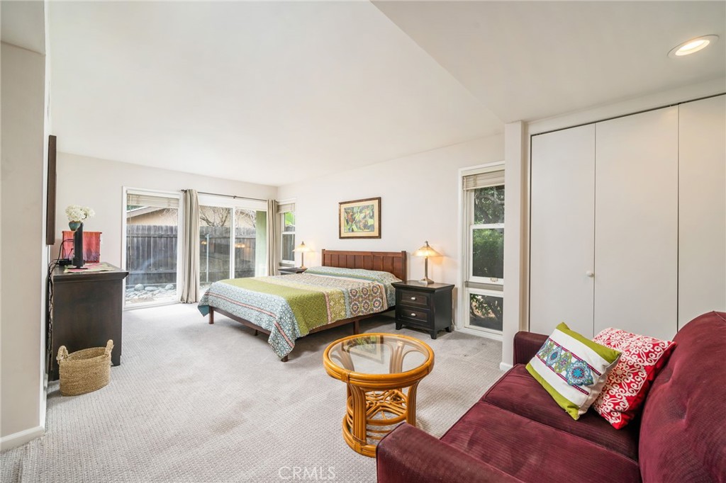 2116 N Villa Maria Road