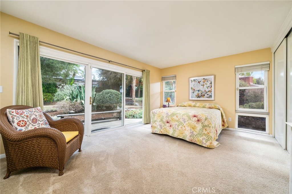 2116 N Villa Maria Road