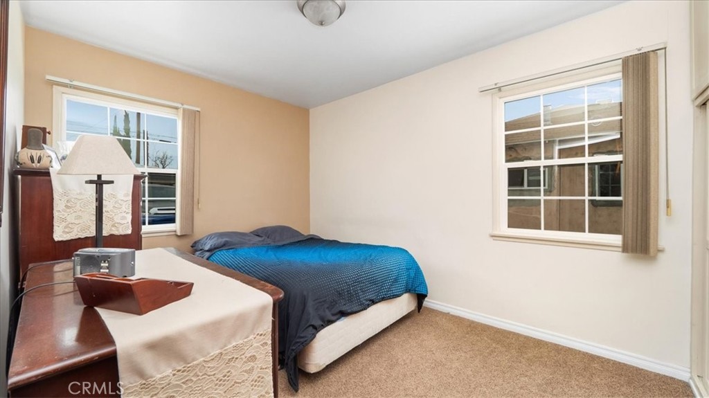 823 E El Morado Court