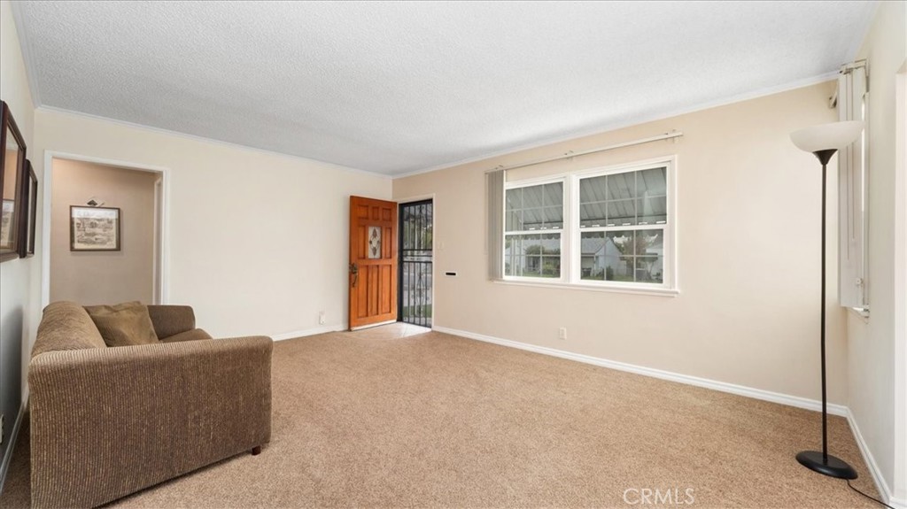 823 E El Morado Court