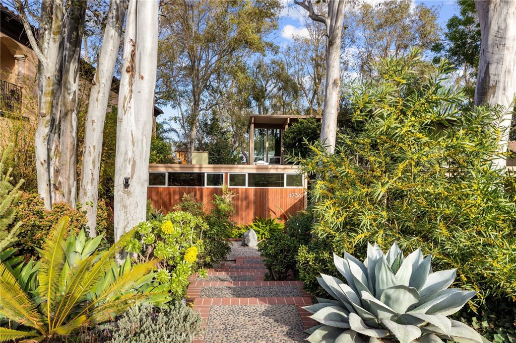 4736 Williams Avenue