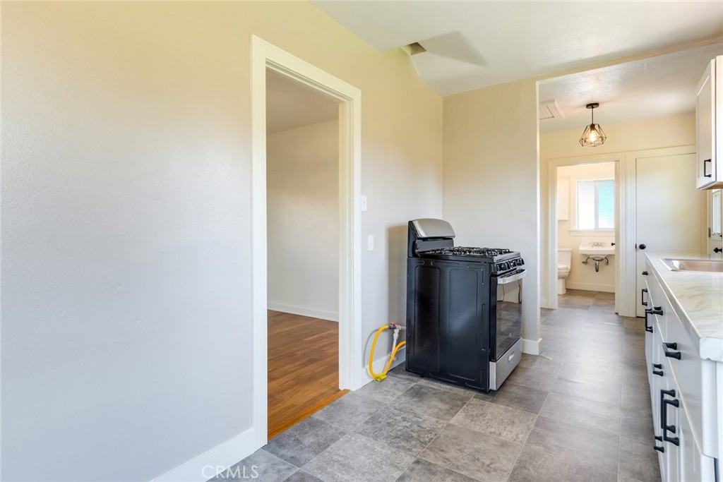 152 S Vista Bonita Avenue