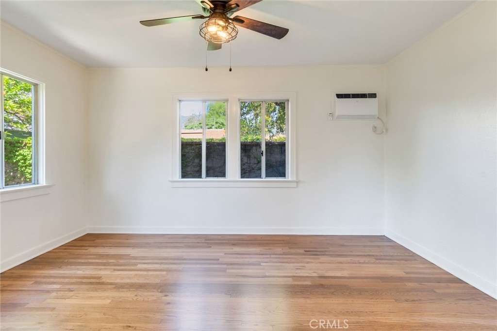 152 S Vista Bonita Avenue