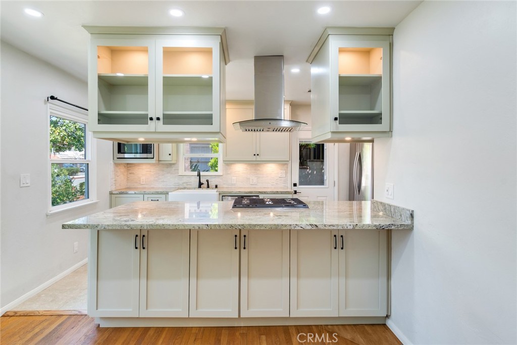 152 S Vista Bonita Avenue