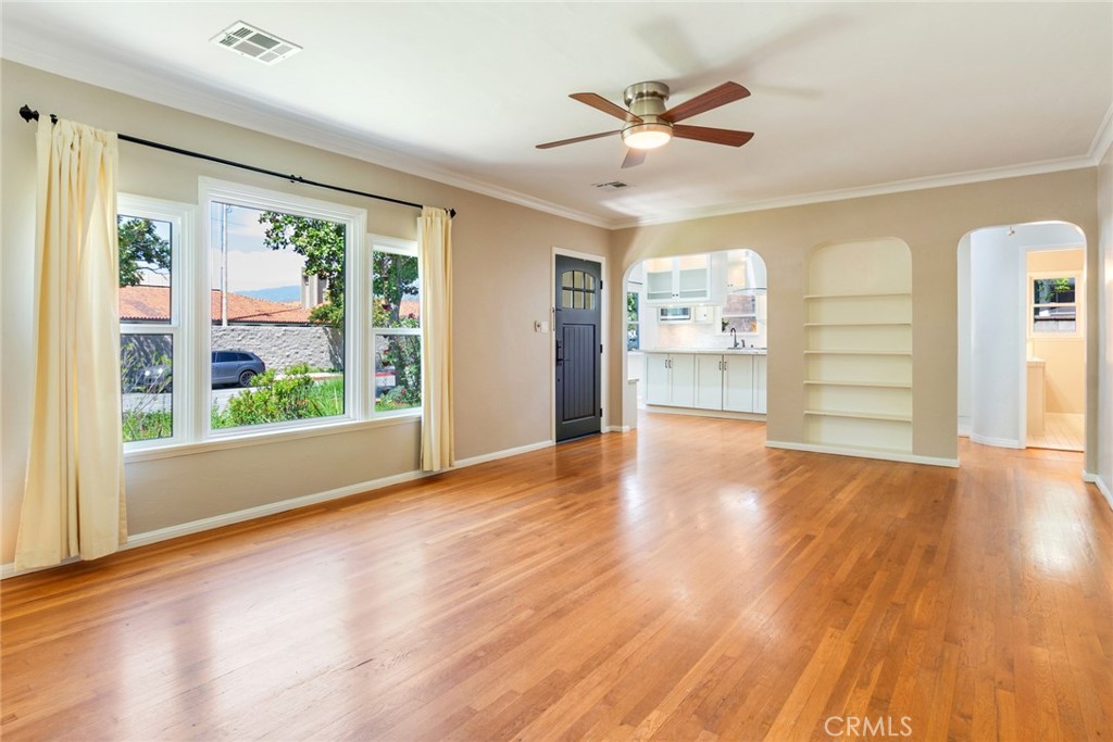 152 S Vista Bonita Avenue