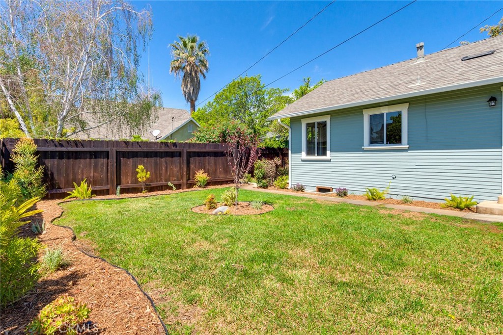 152 S Vista Bonita Avenue