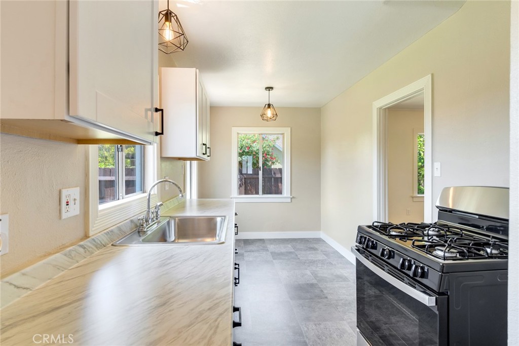 152 S Vista Bonita Avenue
