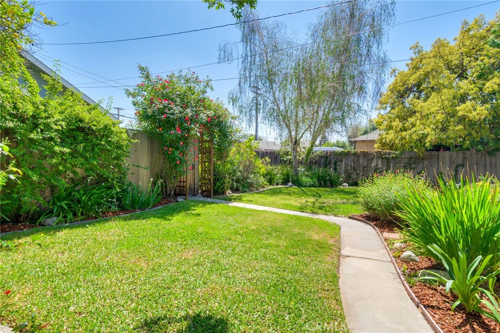 152 S Vista Bonita Avenue