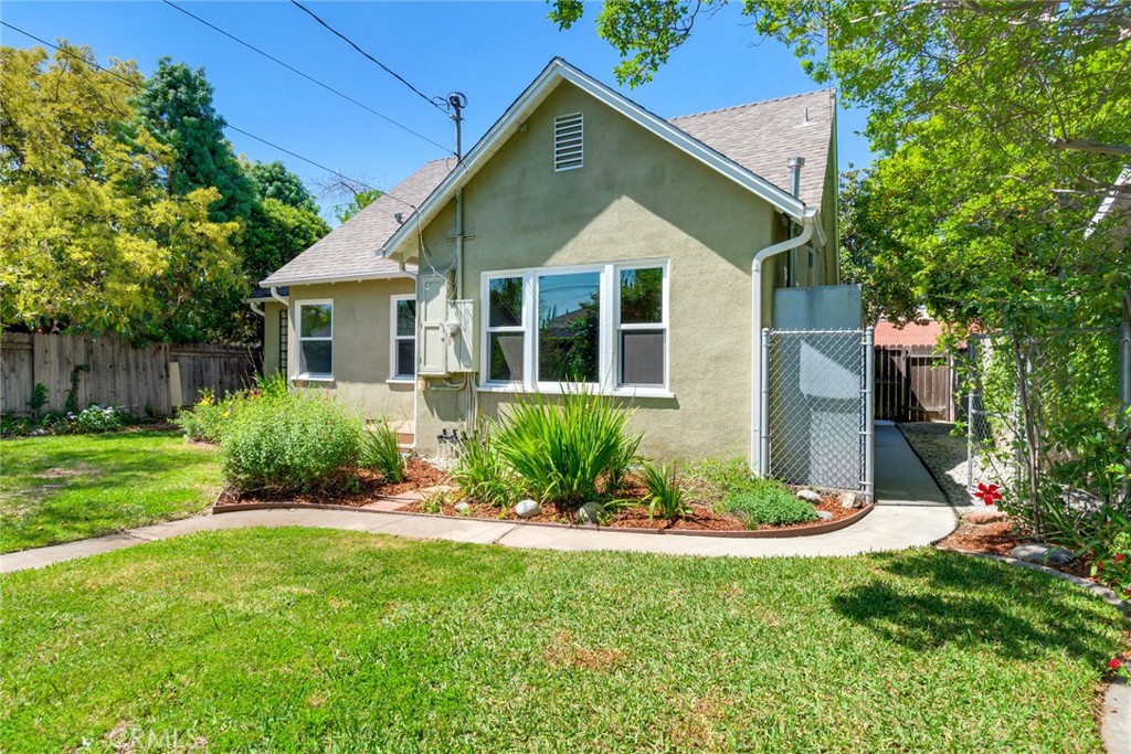 152 S Vista Bonita Avenue
