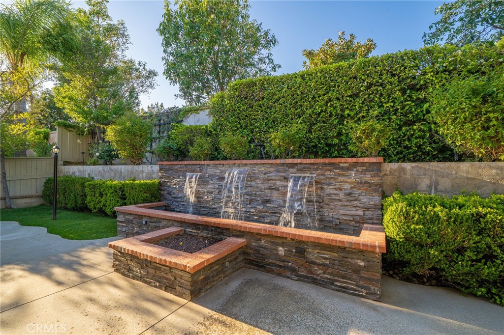 1347 Cole Lane